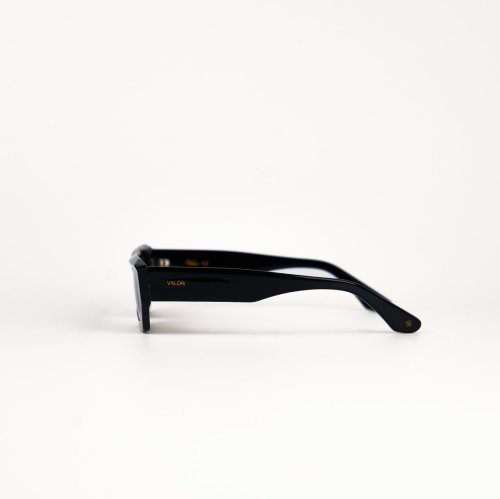 VALOR/V026/Black